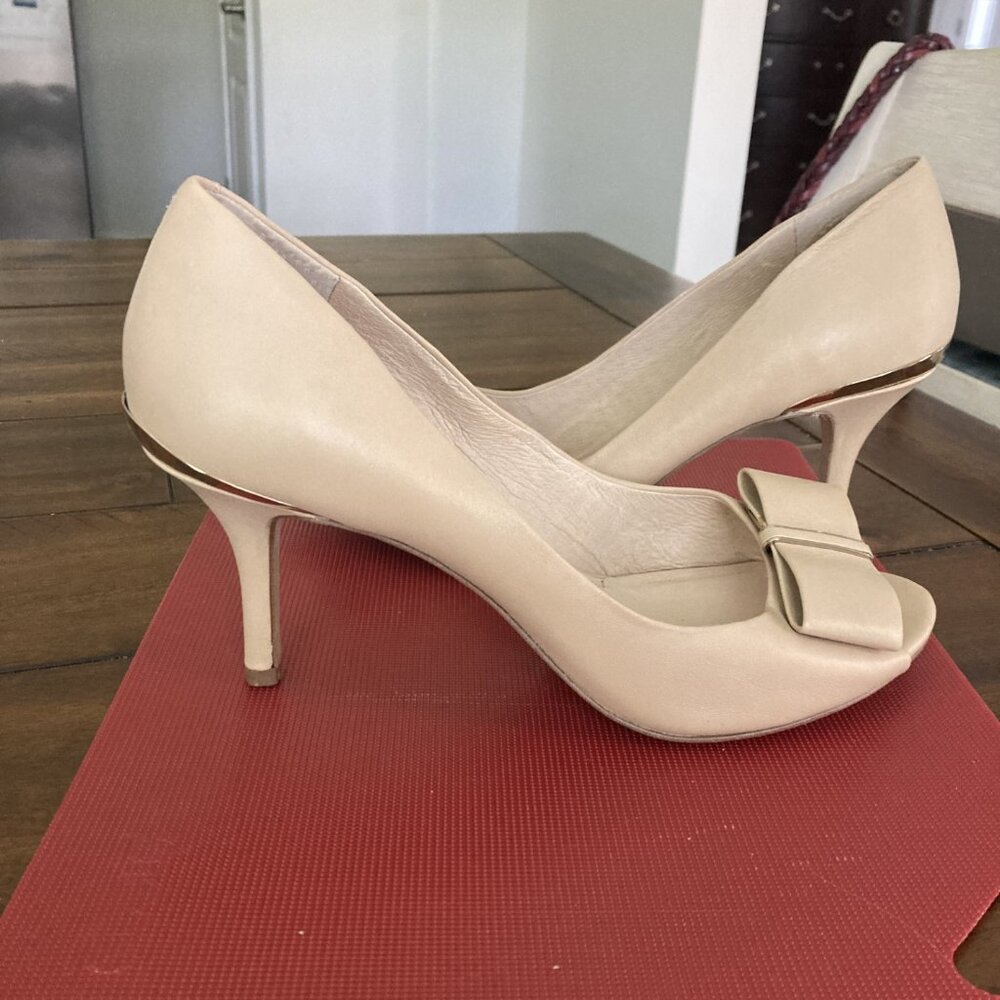 Women's louise et cie pumps with open-toe